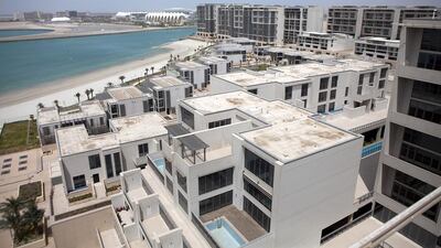 Al Raha Beach villas: Q1 no change. 3BR - Dh240-260,000. 4BR - Dh210-300,000. 5BR - Dh310-330,000. Q1 2013-Q1 2014 2% fall. Silvia Razgova / The National