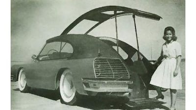 The only access to the Mohs Ostentatienne Opera was through its rear door.