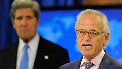 Former American ambassador to Israel, Martin Indyk, right, during John Kerry’s announcement on the resumption of peace talks between Israel and the Palestinian Authority.