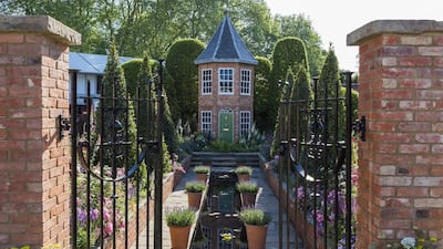 The Harrods British Eccentrics Garden, designed by Diarmuid Gavin. Courtesy RHS / Sarah Cuttle