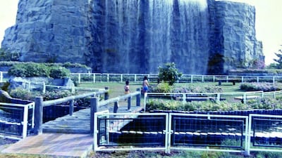 Airport Park Waterfall Abu Dhabi’s answer to Niagara Falls is one of the city’s best-kept secrets. Originally designed in the 1980s, it is the centrepiece of Airport Park, to be found on the outskirts of the international airport before the entrance to Terminal 1. The park is not to be confused with the old Airport Gardens, named after the city’s original international airport, now known as Al Bateen Executive Airport.