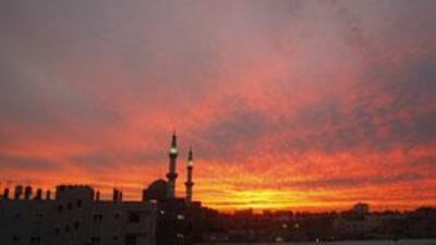 Sunset over the town of Rafah: More and more Palestinian citizens are understanding that Israel is not serious about negotiations for peace.