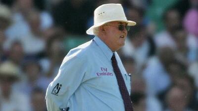 His superstitious habit of standing on once leg when the score reached 111 never failed to win a cheer from the crowd.