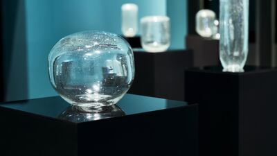 To make these glass sculptures, the Irish artist MJ Whelan took sand from the same underwater location where Jacques Cousteau dived in his research on behalf of British Petroleum in Abu Dhabi. Whelan waited for lightning to strike the sand to produce the extremely fragile glass objects that he has now on show.