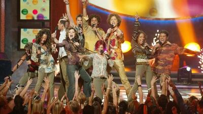The last 10 finalists performing a medley during the 2002 finale of American Idol. Fred Prouser / Reuters