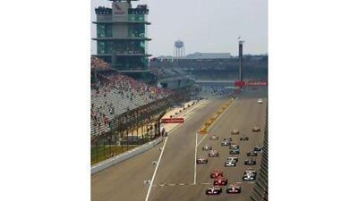 Lewis Hamilton leads the pack at the Grand Prix at the Indianapolis Motor Speedway.
