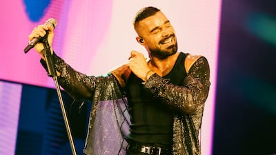 Martin, 54, alternated between his English and Spanish hits