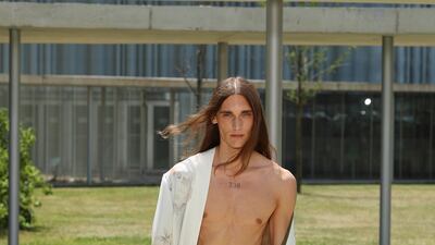 A flower-scattered kimono.