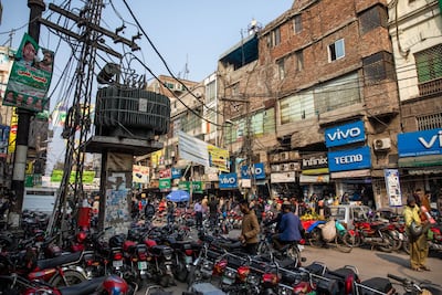 Power lines in Lahore, Pakistan, on Monday after millions were affected by a power grid failure. Bloomberg