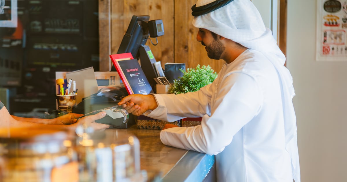 Dubai Cashless-Strategie trägt 8 Milliarden Dh zur Wirtschaft bei und übertrifft die Ziele vorzeitig. Dubai Cashless-Strategie trägt 8 Milliarden Dh zur Wirtschaft bei und übertrifft die Ziele vorzeitig.