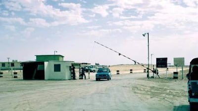 At the Dubai border with Abu Dhabi. Drivers were required to stop for customs and passport control even after the UAE was founded in December 1971. Photos courtesy Peter Jackson