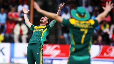 Dale Steyn picked four Australia wickets to ensure a easy chase in the final for South Africa. Jekesai Njikizana / AFP