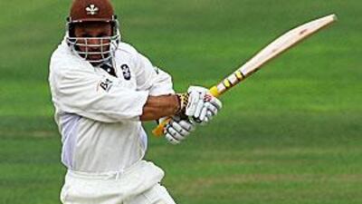 Former England batsman Mark Ramprakash will also turn up for his Surrey county side during his visit to the Emirates.