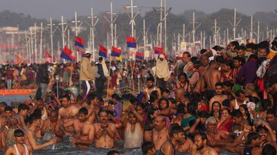 epa07285860 Indian people gather to take a 'shahi snans', or holy bath, at the Sangam river, the confluence of three of the holiest rivers in Hindu mythology, the Ganga, the Yamuna and the Saraswati, during Kumbh Mela festival in Allahabad, Uttar Pradesh, India, 15 January 2019. The Hindu festival is one of the biggest in India and will be held from 15 January to 04 March 2019 in Allahabad. EPA/RAJAT GUPTA