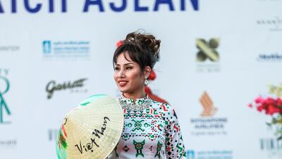 Indonesian fashion by Samaya Soeryadiredja