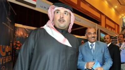 Sheikh Rashid bin Abdul Rahman Al Khalifa, Bahrain's ministry of culture and information undersecretary, and the CEO of Bahrain Radio and Television Corporation, left, with Yemen's information minister, Hassan Ahmad Al-Lawzi.
