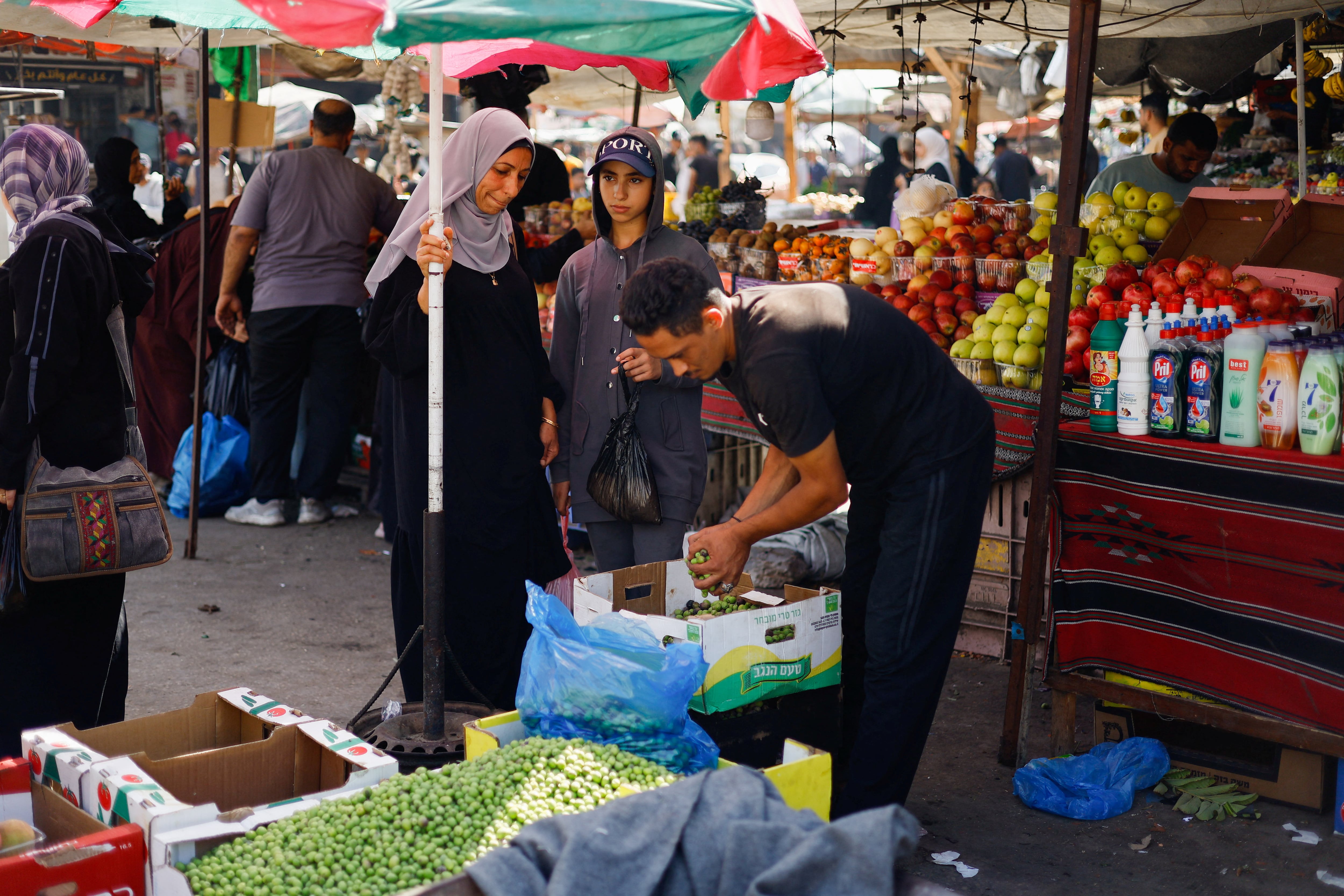 Israel halts commercial goods to Gaza amid tax dispute with Hamas