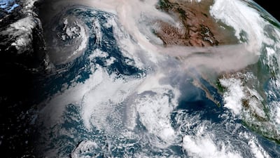 This September 12, 2020, image obtained from the National Oceanic and Atmospheric Administration (NOAA) shows smoke from Oregon and California wildfires. NOAA / AFP