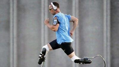 Oscar Pistorius says he is in contention to win gold in 2016 Olympic Games. Alessandro Garofalo / Reuters