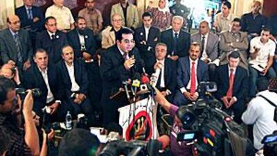 Ayman Nour, the Egyptian opposition leader, speaks at a press conference in Cairo yesterday.