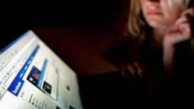 Facebook could prove to be a useful tool for burglars, a recent report states.