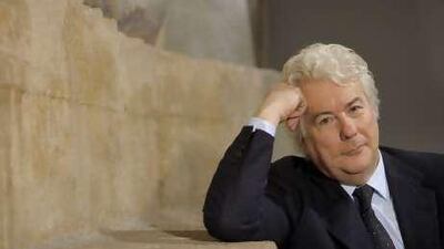 The British author Ken Follett's bestselling book The Pillars of the Earth will be released in digital format, with excerpts from the television adaptation, interviews with the author and music from the soundtrack.