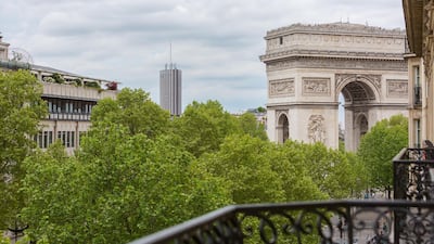 74 Avenue Marceau is a three-minute walk from Place de l’Etoile and the Arc de Triomphe, landmark sites within Paris’s Golden Triangle.