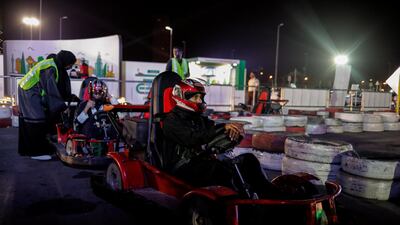 Saudi women attend a driving awareness campaign in Jeddah, Saudi Arabia June 21, 2018. Picture taken June 21, 2018. REUTERS/Zohra Bensemra