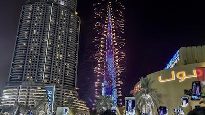 Fireworks light up the Burj Khalifa to ring in the New Year on December 31, 2015. EPA