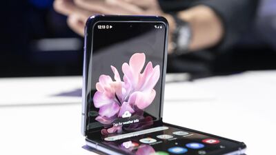 et to be marketed aggressively to women in their twenties, the Z Flip is designed to mirror folding makeup cases, a shape already familiar to Samsung's target market. Bloomberg