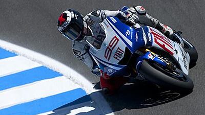 Jorge Lorenzo was in fine form around Laguna Seca, but a crash at the end of the qualifying session puts him doubt whether he can lead the grid tonight.