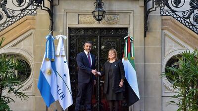 The two ministers discussed mutual cooperation between the UAE and Argentina and Sheikh Abdullah stressed the strong UAE-Argentina relations and keenness on boosting them. Wam