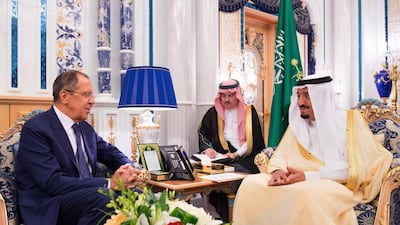 Saudi Arabia's King Salman (R) meets with Russian foreign minister Sergey Lavrov at Al Salam Palace in Jeddah on September 10, 2017. Saudi Press Agency via AP