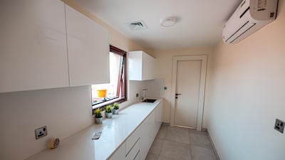 Only four skilled workers were required for the construction of the two-bedroom house.