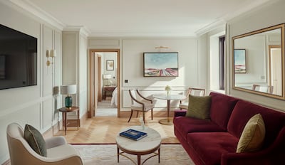 Jumeirah Carlton Tower offers the Collector's Stay, combining guided exhibition tours with culinary journeys. Photo: Jumeirah