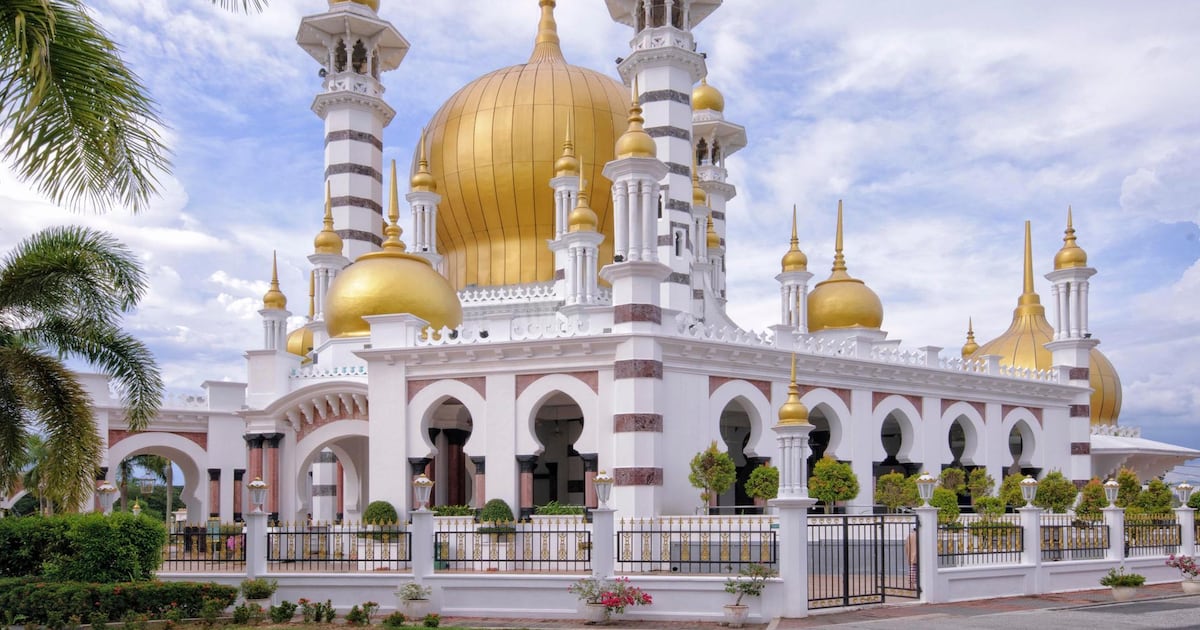 Native Mosque Take a look at 10 of the world's historical mosques ahead of Eid ...