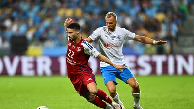 Luanzinho on the attack for Sharjah