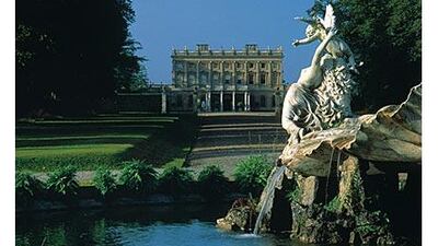Cliveden, one of the most well-known English country houses, was formerly home to the wealthy American Astor family and overlooks the banks of the River Thames.