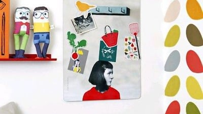 Victoire magnetic reminder board and five magnets. Courtesy of Zoe de Las Cases