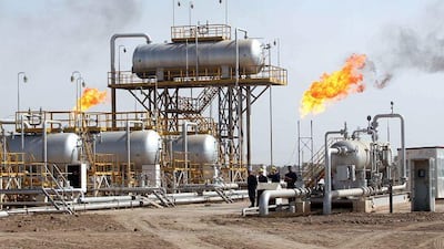 Engineers are seen at the Naher al-Umran gas refinery, in the el-Dir district, some 40 kms north of the southern city of Basra, on July 17, 2009. The trade union representing workers of Iraq's state-owned Southern Oil Company (SOC) threatened to prevent exploitation of one of Iraq's biggest oil fields - Rumaila oil field in southern Iraq - by energy giants BP and CNPC. AFP PHOTO / ESSAM AL-SUDANI