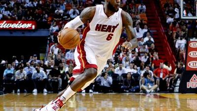 LeBron James scored 41 points in Miami's win over Philadelphia.