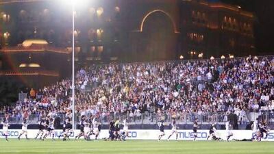 ABU DHABI - 30JAN2011 - Action from the rugby match between London Wasps (black) and Harlequins yesterday at Emirates Palace hotel grounds in Abu Dhabi. Ravindranath K / The National