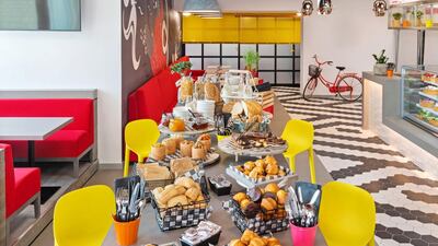 Oui Bar + Terrace offers all-day dining options.