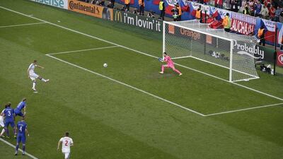 Czech Republic’s Tomas Necid scores their second goal from the penalty spot against Croatia in their Euro 2016 Group D match in Saint-Etienne. Max Rossi / Reuters