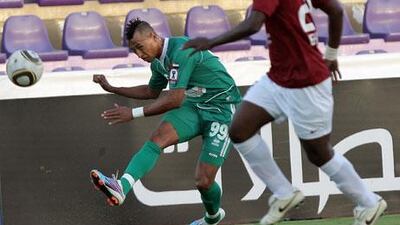 Jociel of Al Shabab, the man of the match, passes during last night’s game.