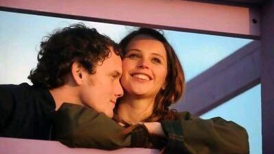 Anton Yelchin as Jacob and Felicity Jones as Anna in Like Crazy.