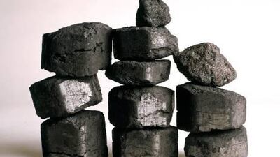 Some believe sprinkling charcoal on food is a good diet tip.