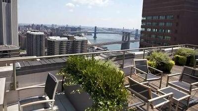 Expensive apartments with panoramic views of the Brooklyn Bridge have become more attractive with government-assisted loans.