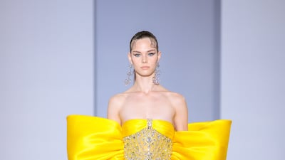 An oversized bow detail.