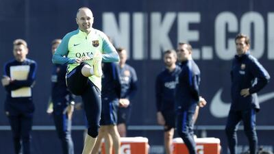 Barcelona Andres Iniesta warms up. Andreu Dalmau / EPA